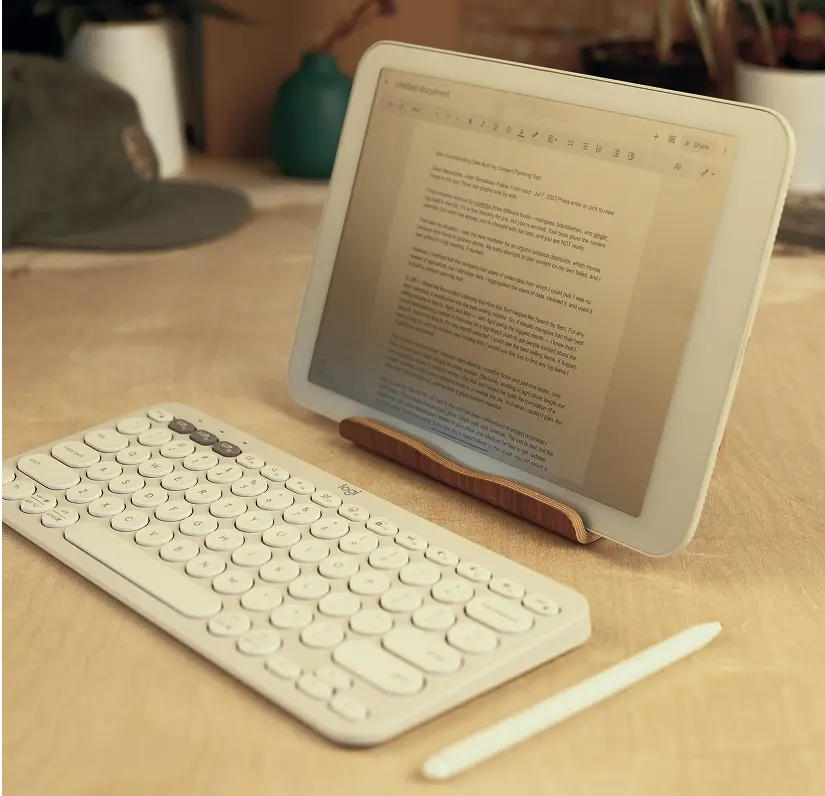 Daylight DC-1 tablet with amber LivePaper display